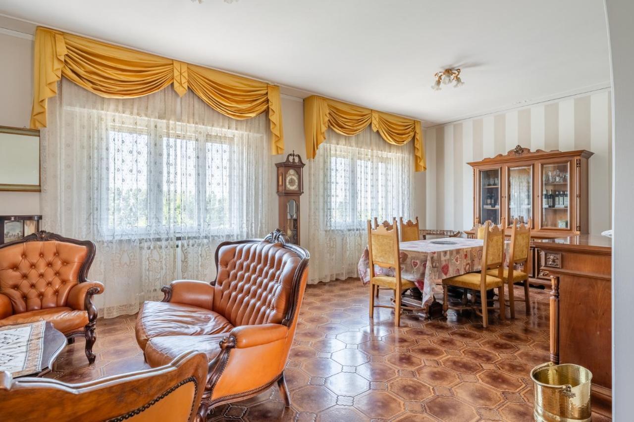 Residenza Martinelli Villa Pistoia Buitenkant foto